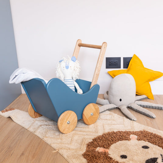 Coche de muñecas